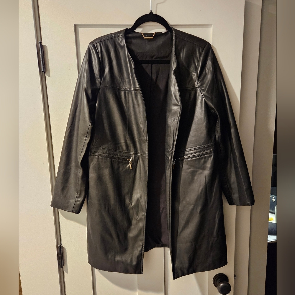 Chico's faux leather topper black L